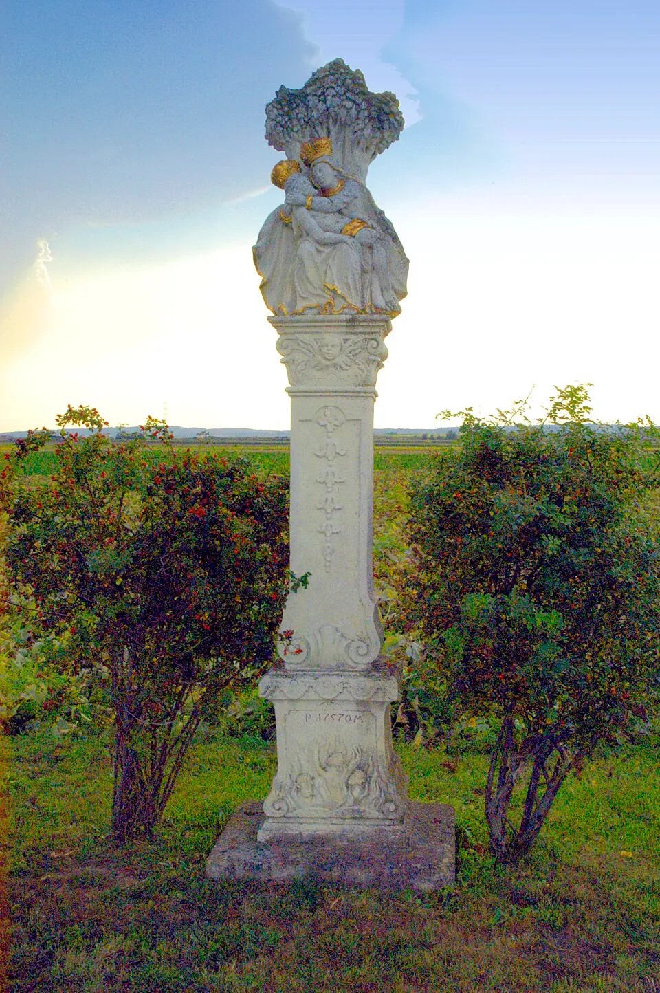 Figurenbildstock, Pietà von Maria Dreieichen