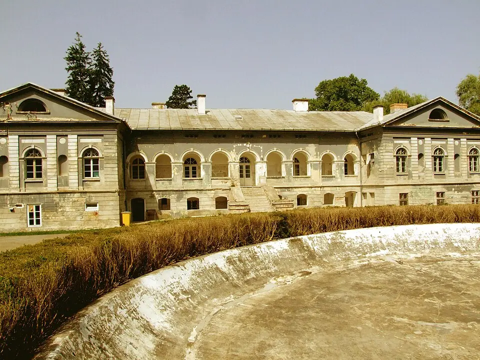 Obrázok: Leszay izabella · CC BY-SA 3.0 RO Castelul Gyulay Ferencz