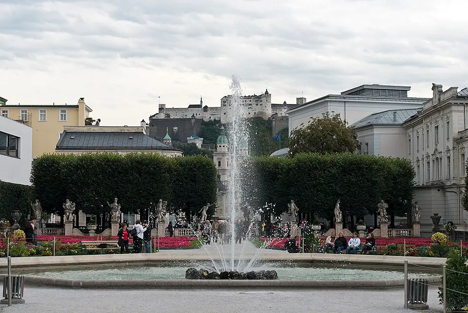 Fountain by four elements