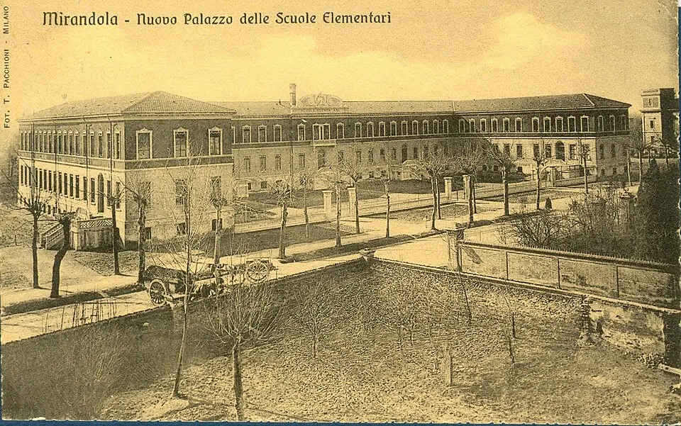 Palazzo delle scuole elementari di Mirandola