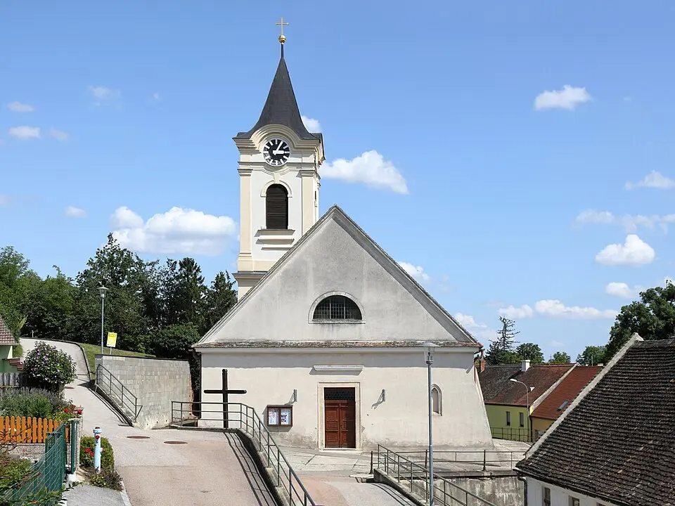 Katholische Pfarrkirche heiliger Johannes der Täufer