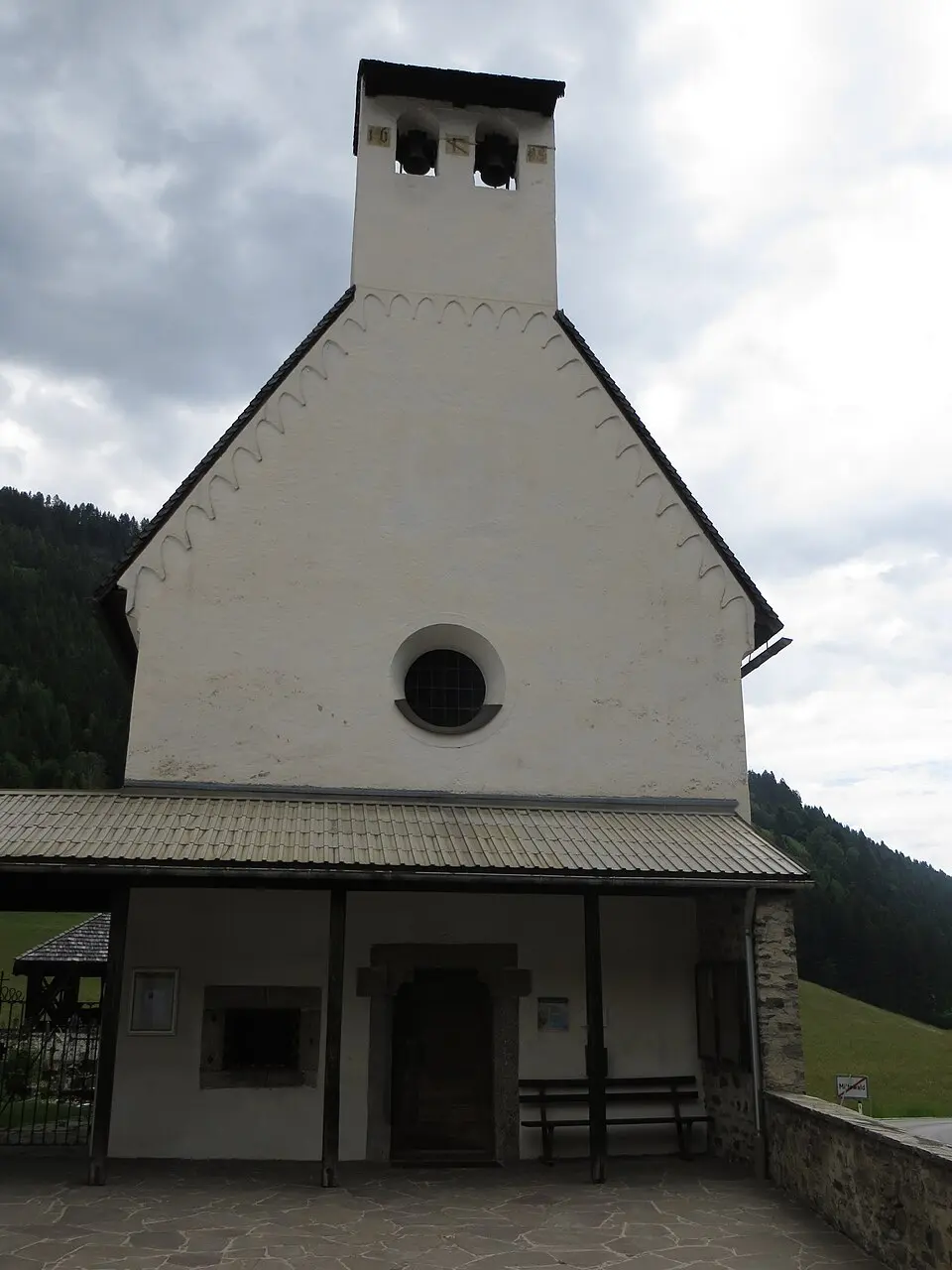 Image: Jürgele · CC BY-SA 3.0 AT Alte Kirche Mittewald