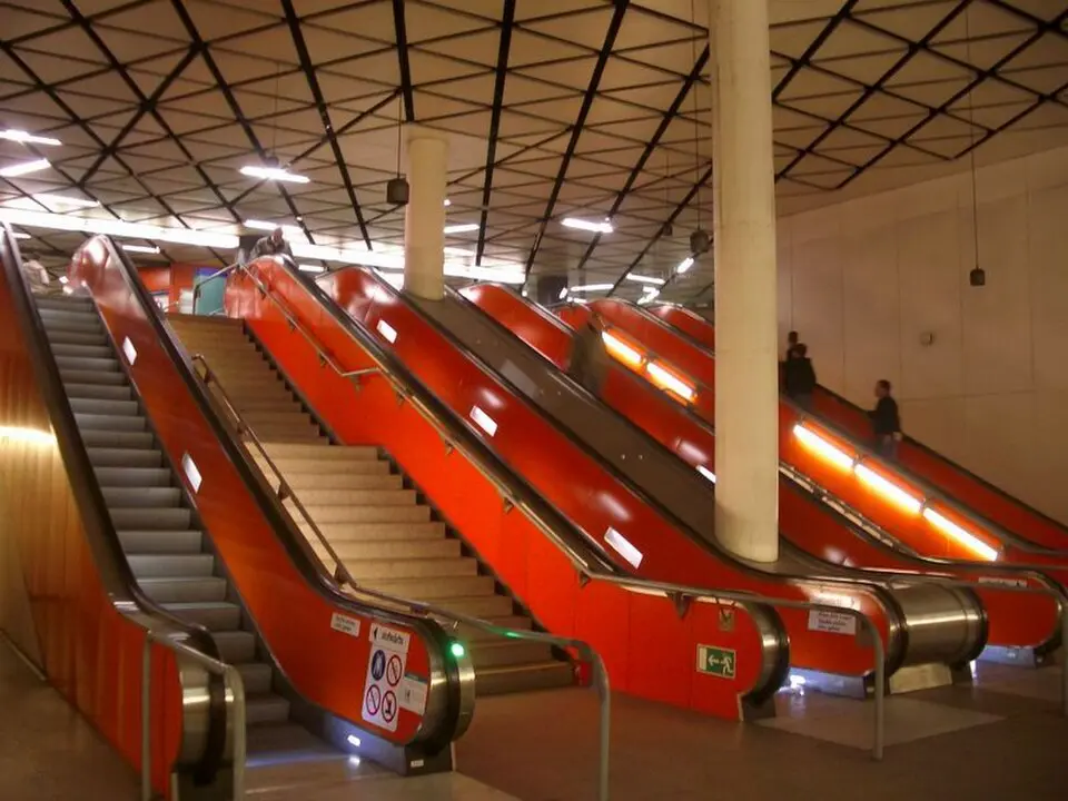Slika: Michael König (User:Magadan) → Message. · CC BY-SA 3.0 Willy-Brandt-Platz