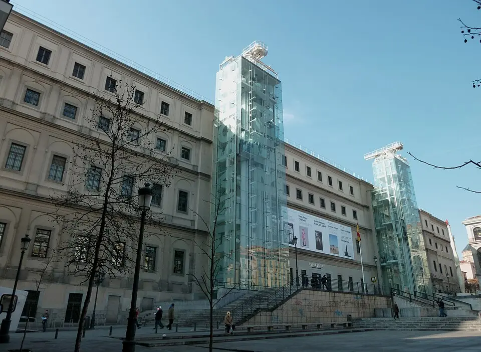 Image: Luis García (Zaqarbal) · CC BY-SA 3.0 musée national centre d'art Reina Sofía