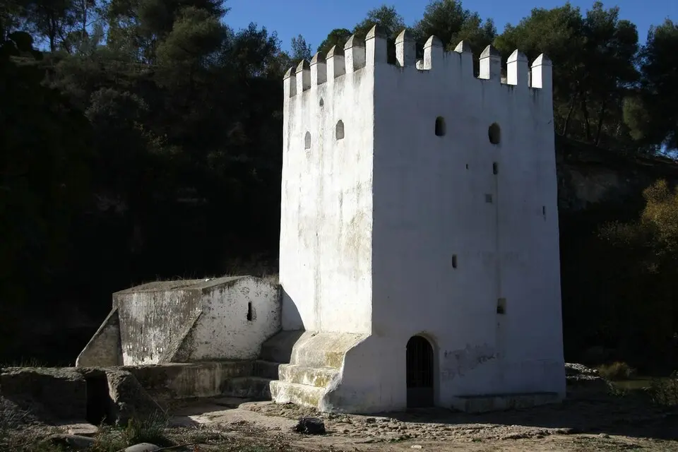 Slika: Eldragondelguadaira · CC BY-SA 3.0 ES Torre del Molino de Aceña