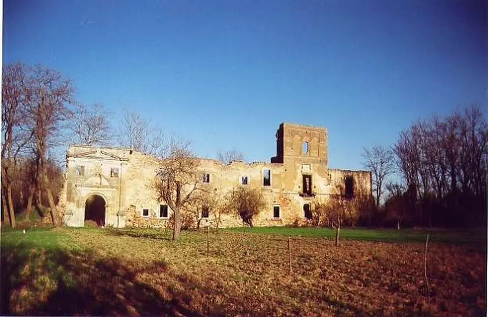 Monasterio de Santa María de Nogales