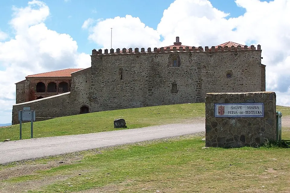 Mis en ligne par: Jorge6880 · CC BY-SA 2.5 monastère de Tentudía