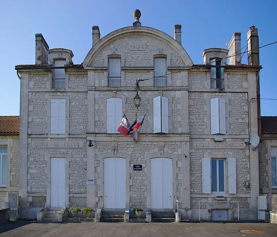 Montboyer