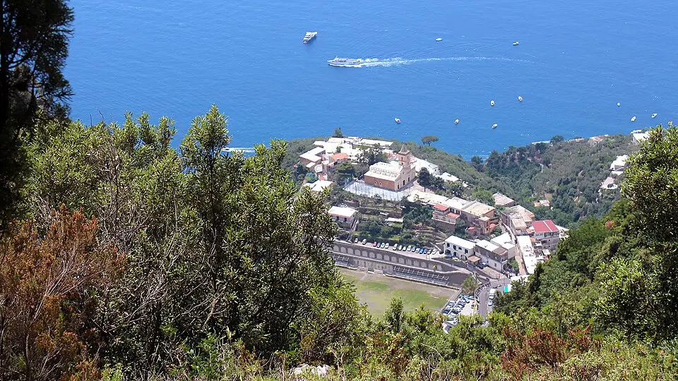 Montepertuso