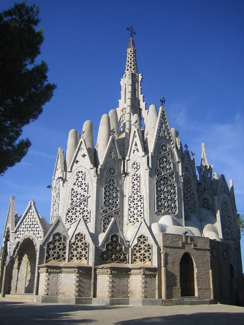 Bild: Sembla que no corrin però avancen metres from Barcelona · CC BY 2.0 Santuario de la Virgen de Montserrat