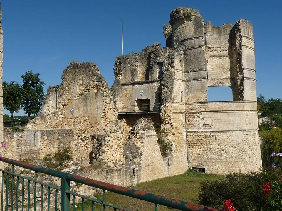 Image: Jack ma · CC BY-SA 3.0 château de Montguyon