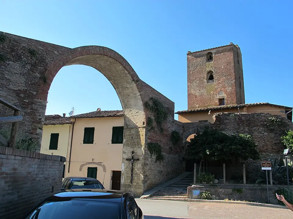 torre e arco di Castruccio Castracani