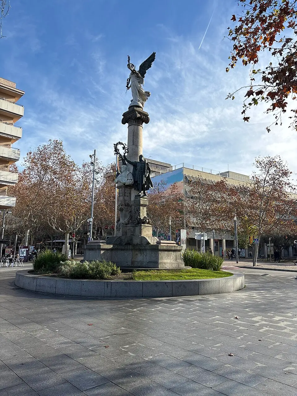 Monument a Milà i Fontanals