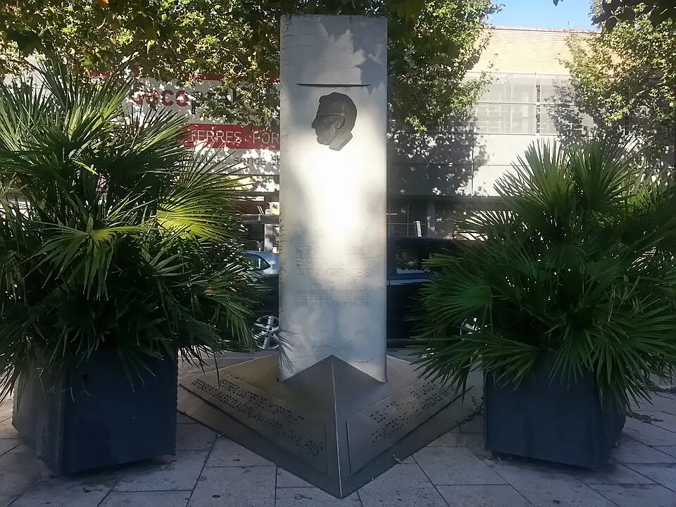 Monument al Mestre Francesc Batallé