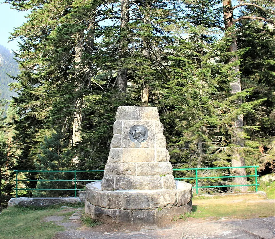Monument à Alphonse Meillon