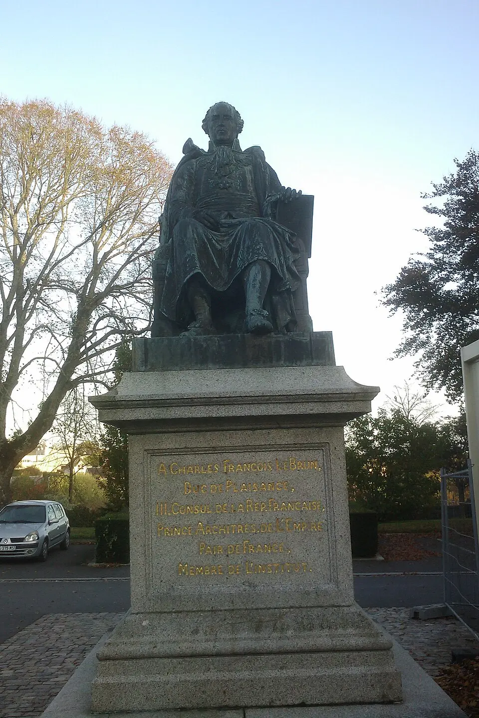 statue de Charles-François Lebrun