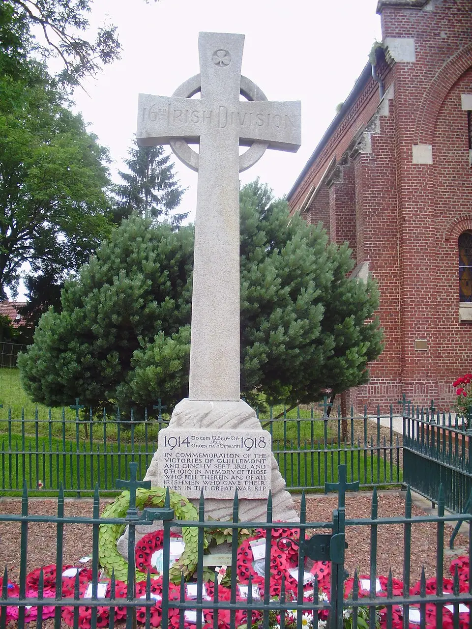 Monument à la 16e division irlandaise de Guillemont