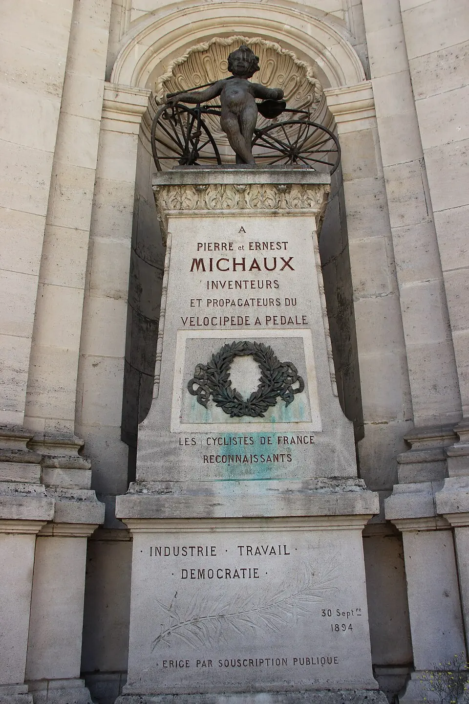 Denkmal für Pierre und Ernest Michaux