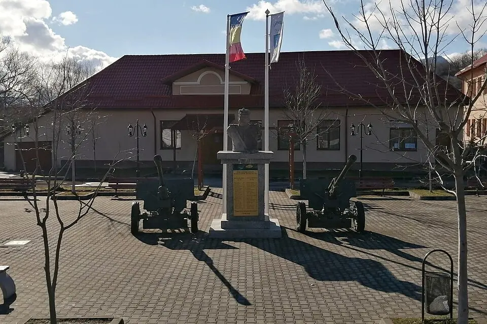 Obrázek: Strainu · CC BY-SA 3.0 Tohanu Nou