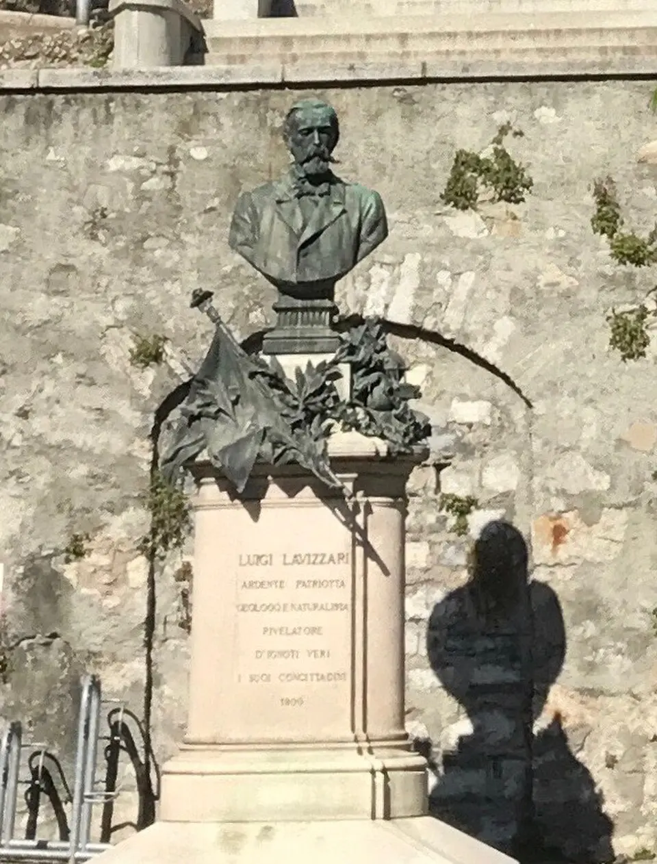 Luigi-Lavizzari-Denkmal