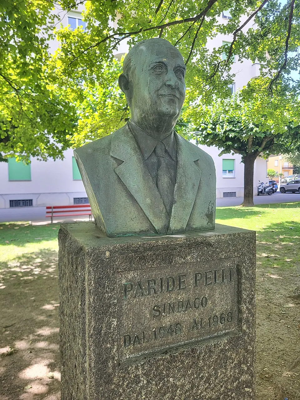 Paride-Pelli-Denkmal