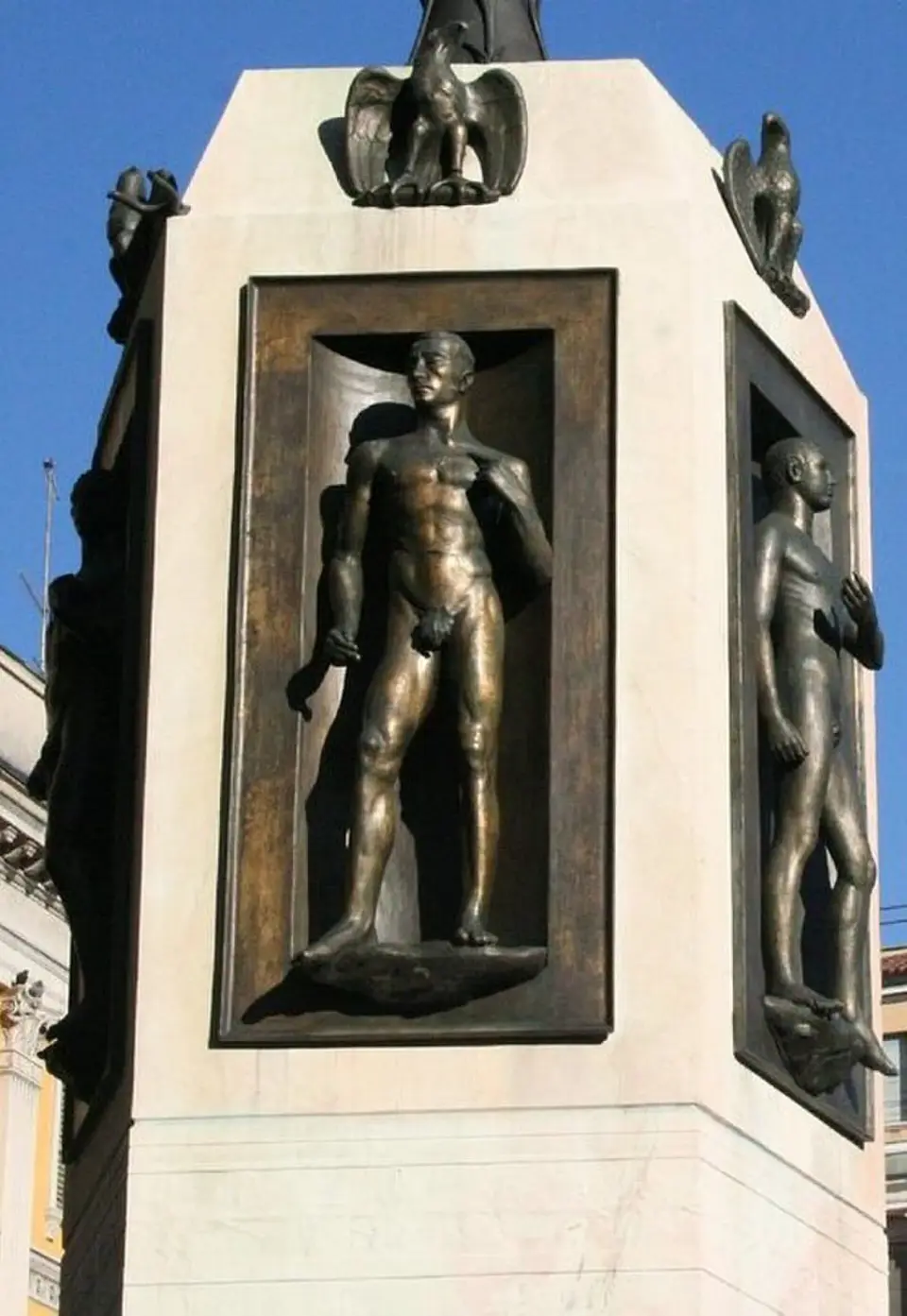 Monument to the Brothers Calvi, Bergamo
