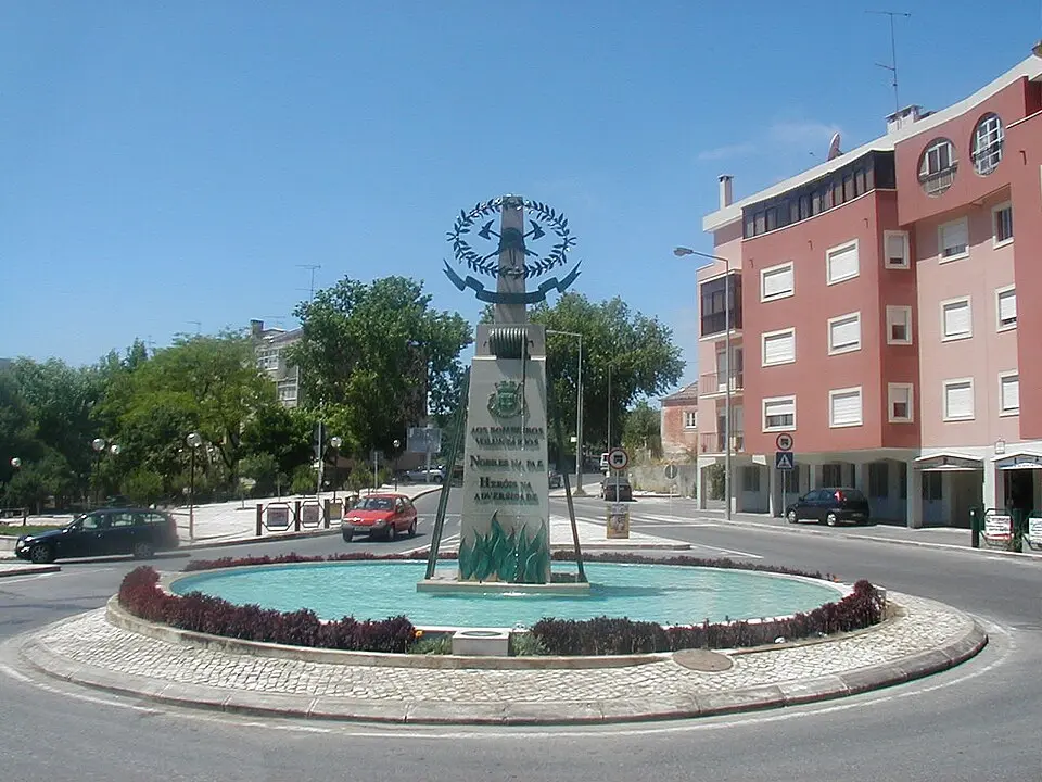 Monumento aos Bombeiros Voluntários