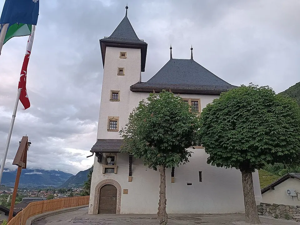 Bild: Tnemtsoni · CC BY-SA 4.0 Château Morestel (Gemeindehaus)