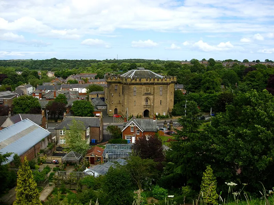 Image: Glen Bowman from Newcastle, England · CC BY 2.0 Morpeth