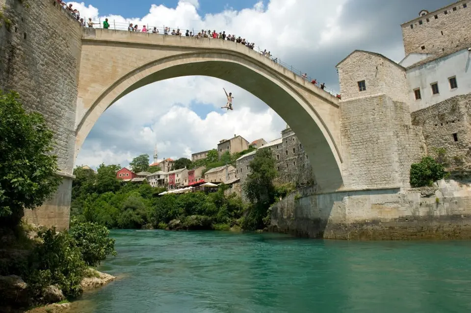 Skokovi sa Starog mosta