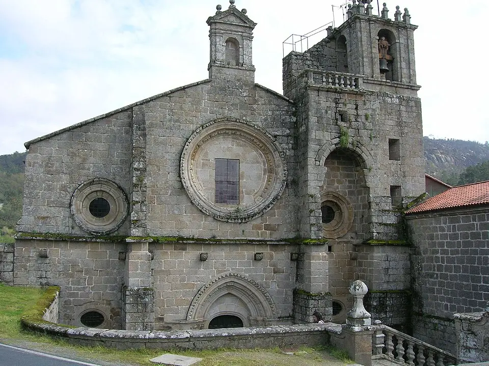Kép: José Antonio Gil Martínez from Vigo, Galicia · CC BY 2.0 Monasterio de San Clodio de Leiro