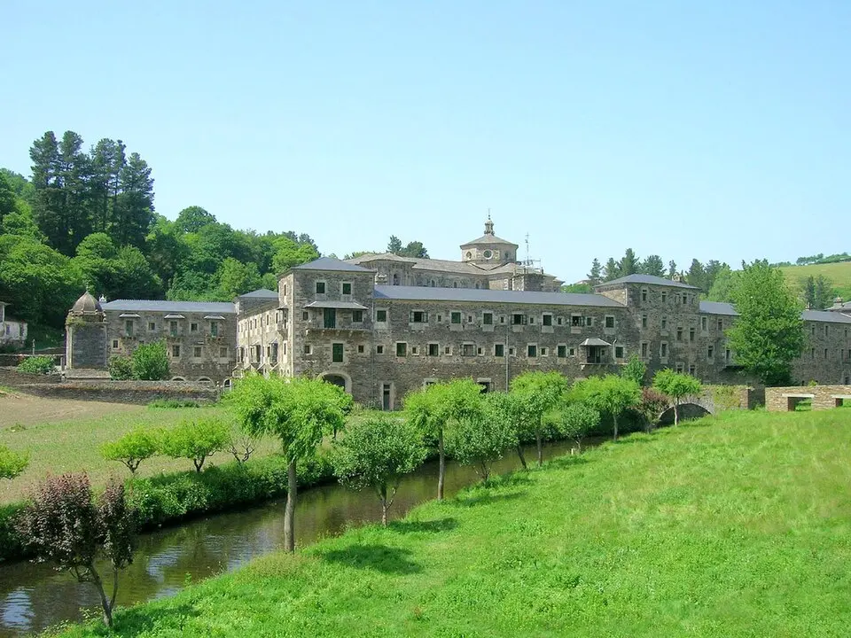 Kép: José Antonio Gil Martínez from Vigo, Galicia · CC BY 2.0 Monasterio de San Julián de Samos