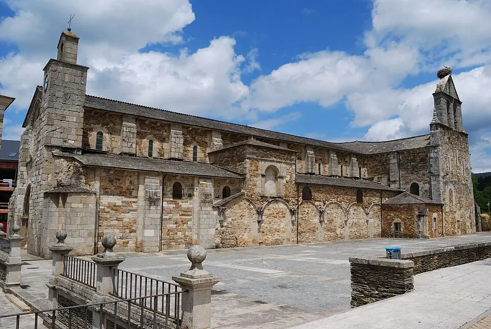 Kép: lomarper · CC BY-SA 3.0 Monasterio de Santa María de Meira