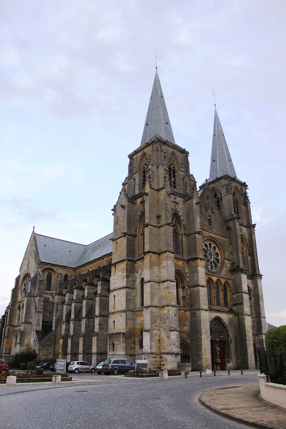 Opatství Notre-Dame de Mouzon