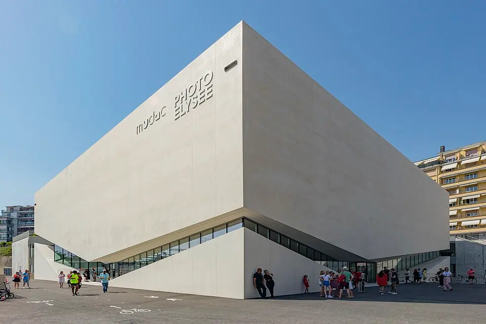 Obrázok: Von.schweiz · CC BY-SA 4.0 mudac - Kantonale Museum für Design und zeitgenössische Angewandte Kunst