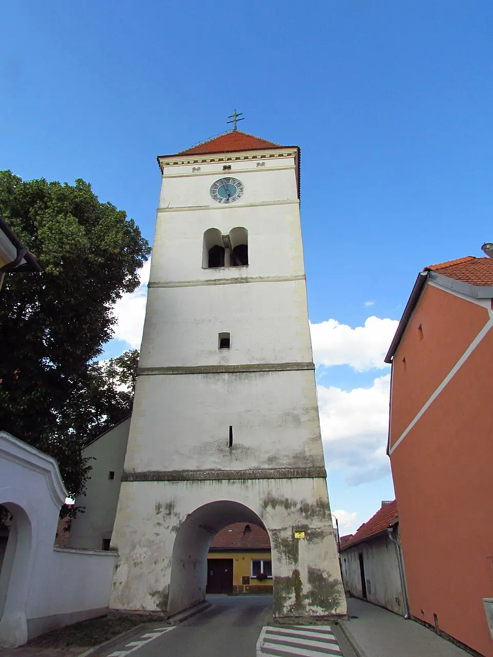 městská věž v Rouchovanech