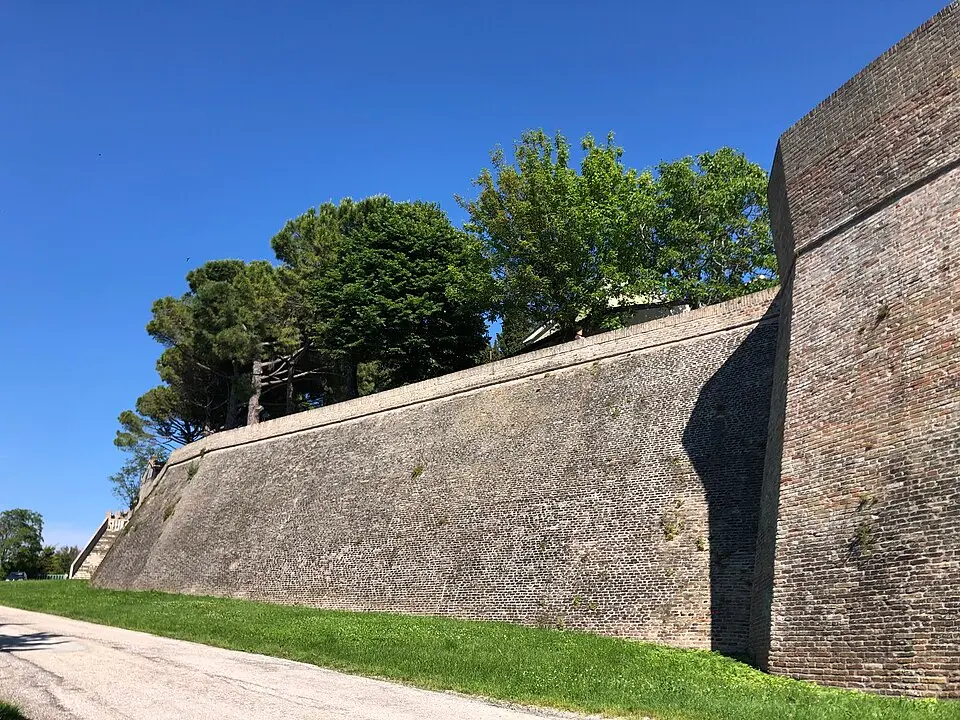 Mura di Scapezzano