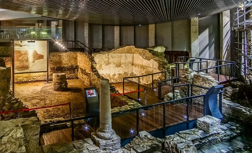 Museo Universitario A Domus do Mitreo