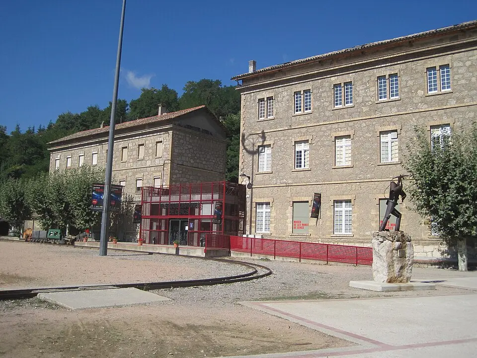 Obrázok: Museu de les Mines de Cercs · CC BY-SA 3.0 ES Museo de las Minas de Serchs