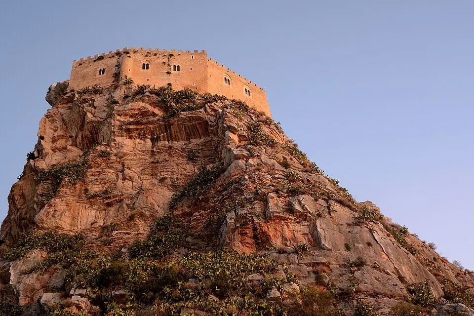 castello Manfredonico