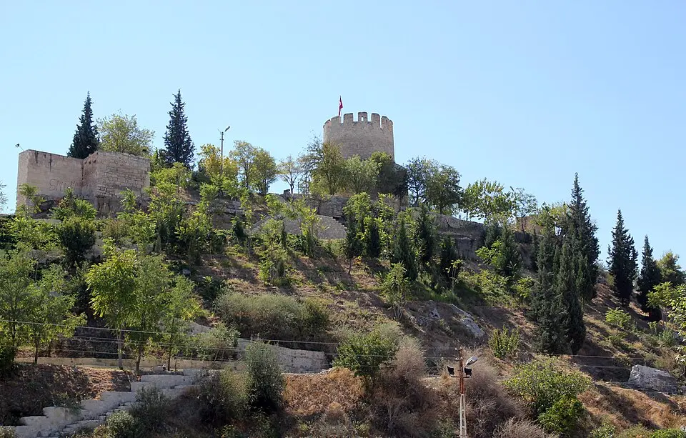 Mut Kalesi