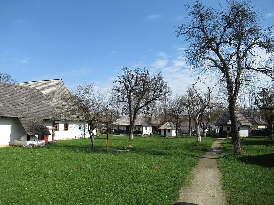 Obrázek: Superchilum · CC BY-SA 4.0 Muzeul Satului Brănean