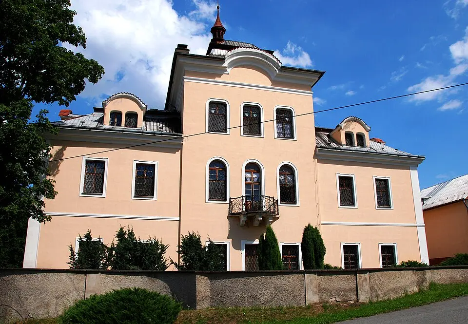 Zámek Nalžovice