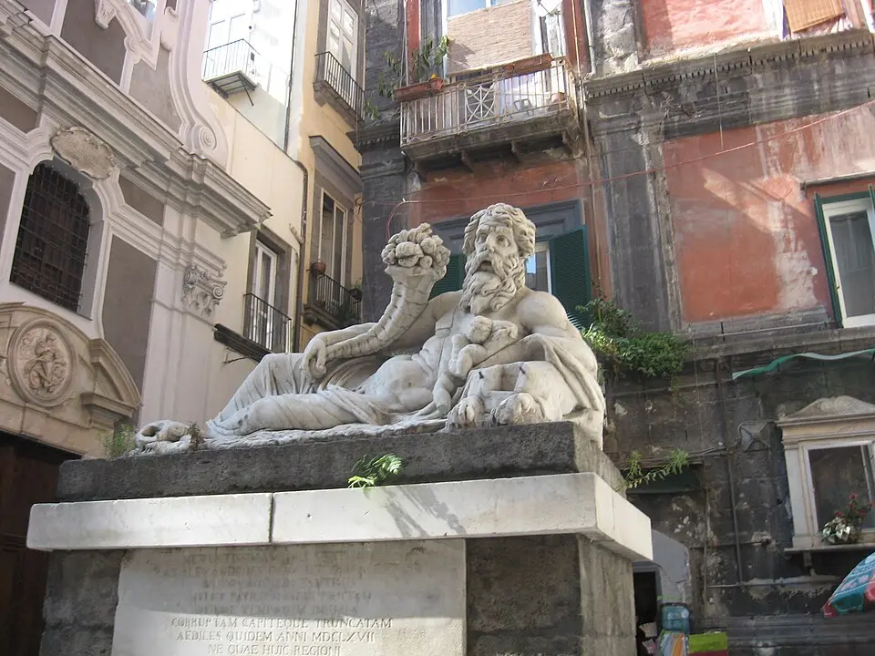 largo Corpo di Napoli