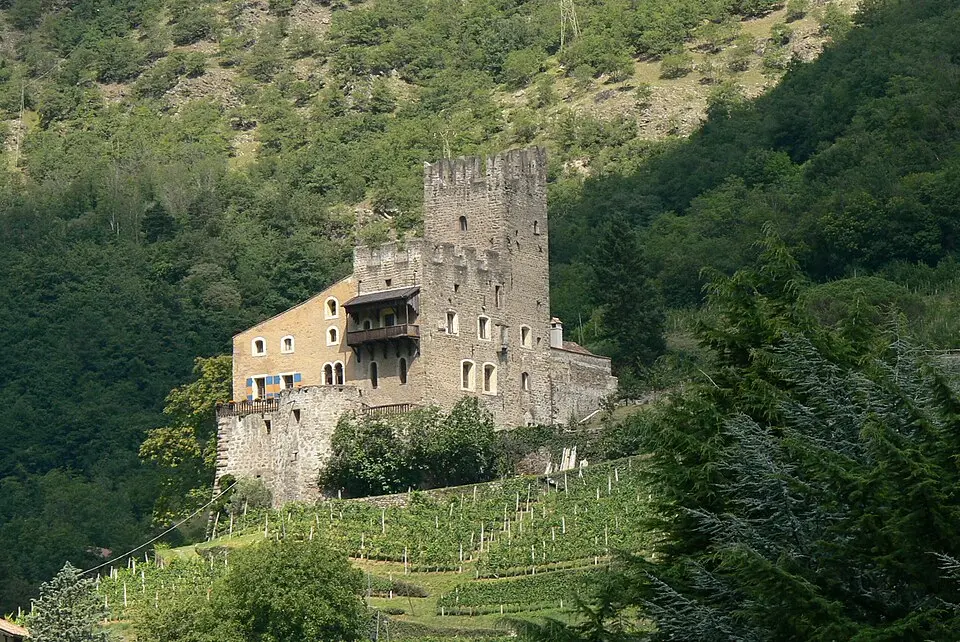 Immagine: Wolfgang Sauber · CC BY-SA 3.0 Castel Naturno