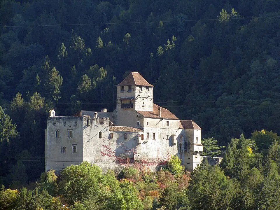 Obrázok: ManfredK · CC BY-SA 3.0 Castel Dornsberg