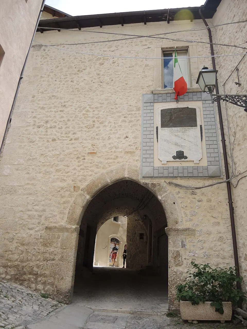 Porta Santa Maria