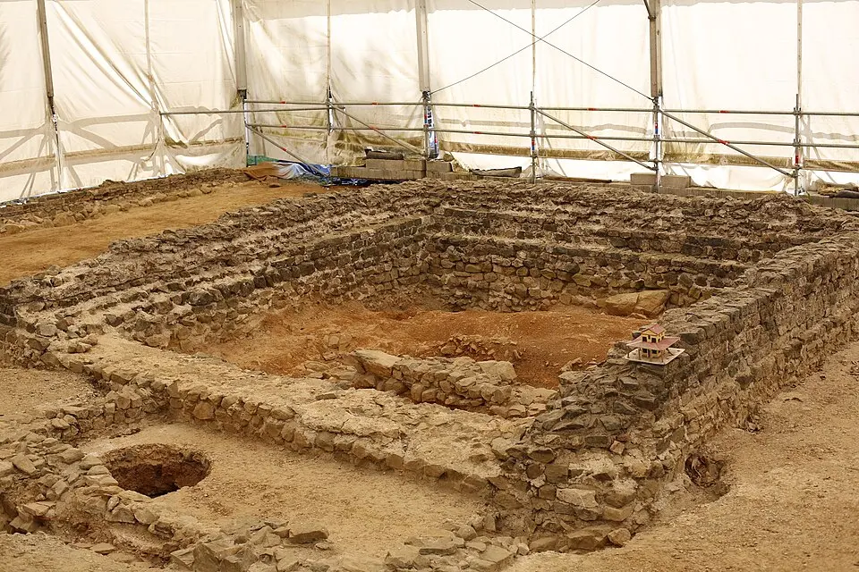 Image: Pymouss · CC BY-SA 3.0 site gallo-romain de Tintignac