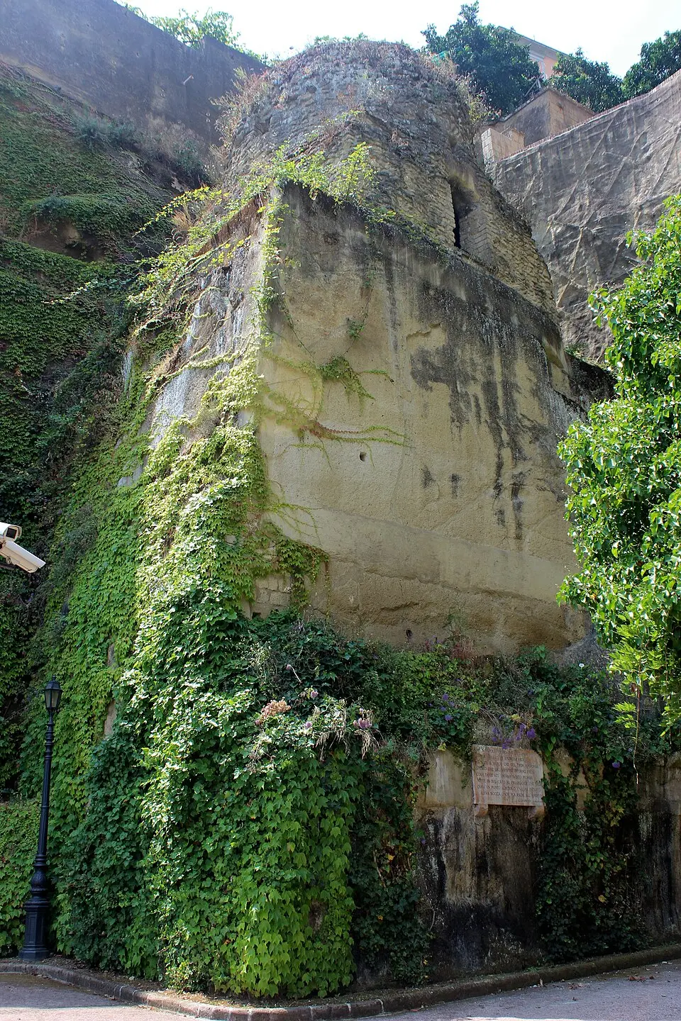 tomba di Virgilio