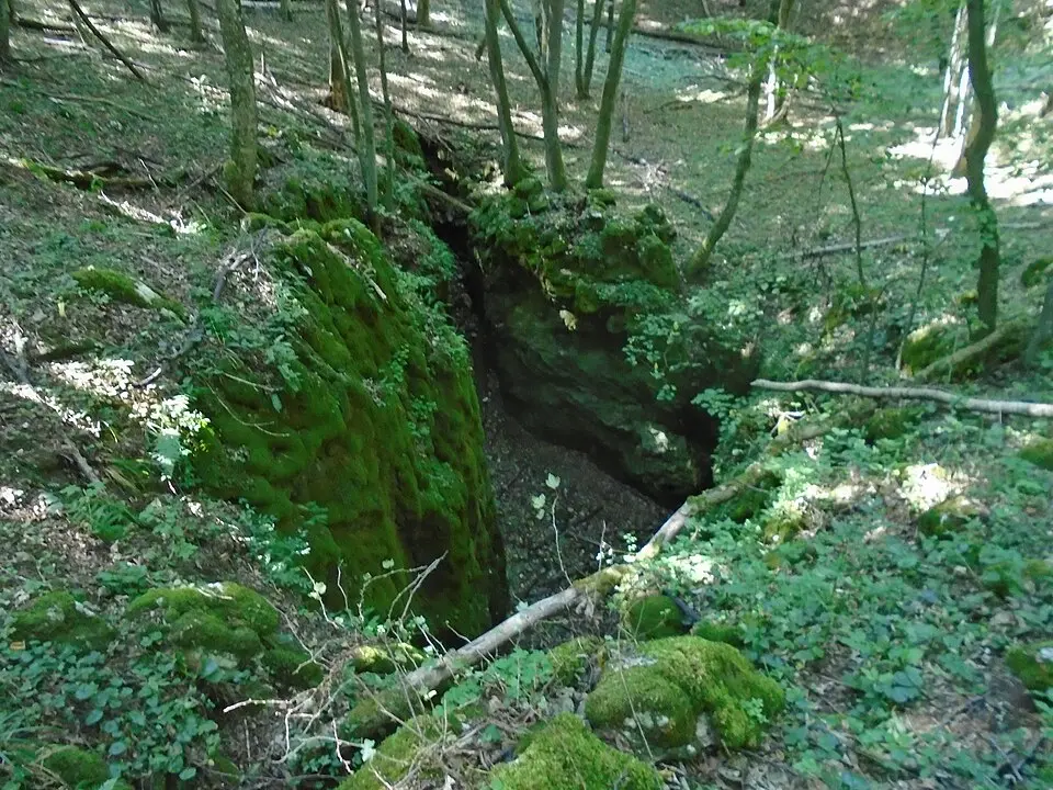 Töbör-alji-hasadék